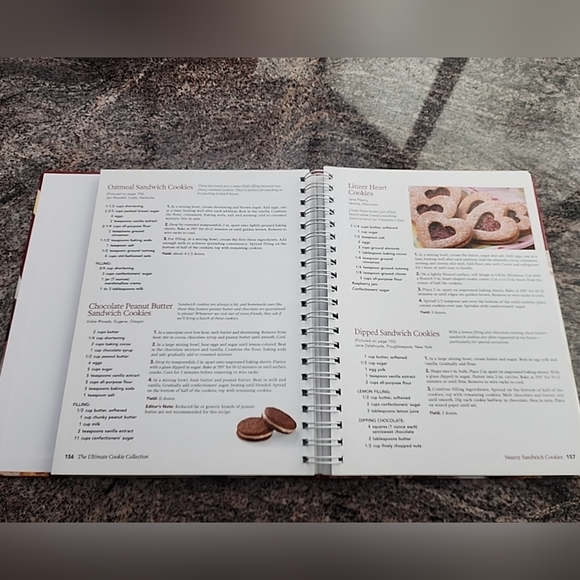 Never used Reader's Digest Taste of Home Cookie Collection Cookbook - Picture 3 of 3